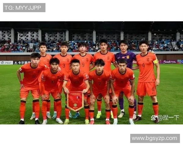 重庆足球队状态引发热议球迷对未来表现充满期待与担忧 重庆足球队状态引发热议球迷对未来表现充满期待与担忧