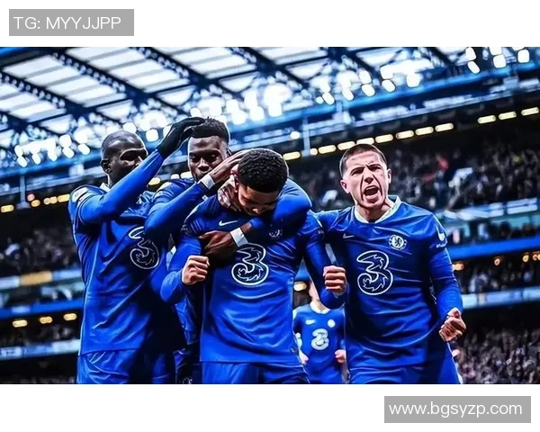 足球明星的壁纸选择揭秘你绝对想不到的风格与灵感来源