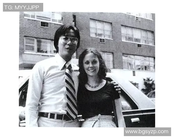 足球明星的空姐妻子揭秘他们的爱情故事与生活点滴 足球明星的空姐妻子揭秘他们的爱情故事与生活点滴